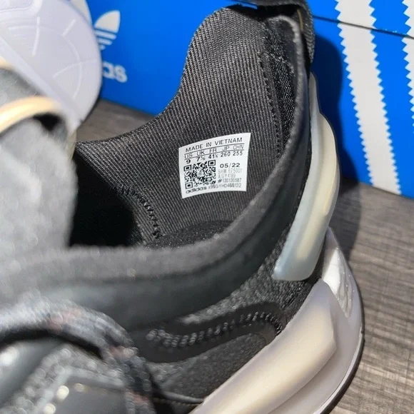 COPY - 🆕Women’s Adidas NMD V3 Size 9 NIB - Picture 10 of 11